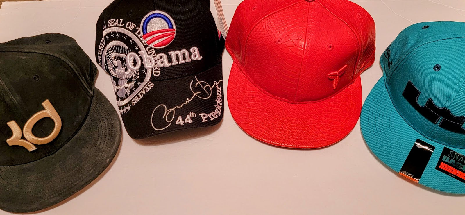 SHOP BASEBALL CAPS & SKULL CAPS