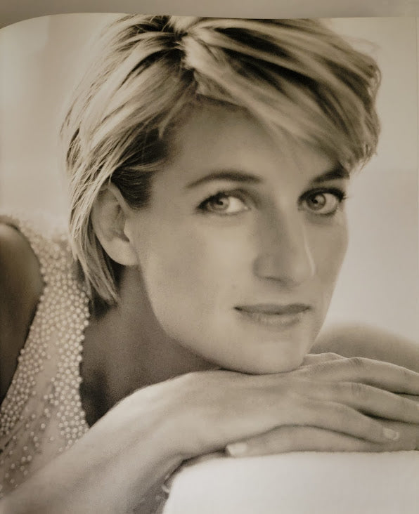 DIANA THE PORTRAIT INSIDE COVER
