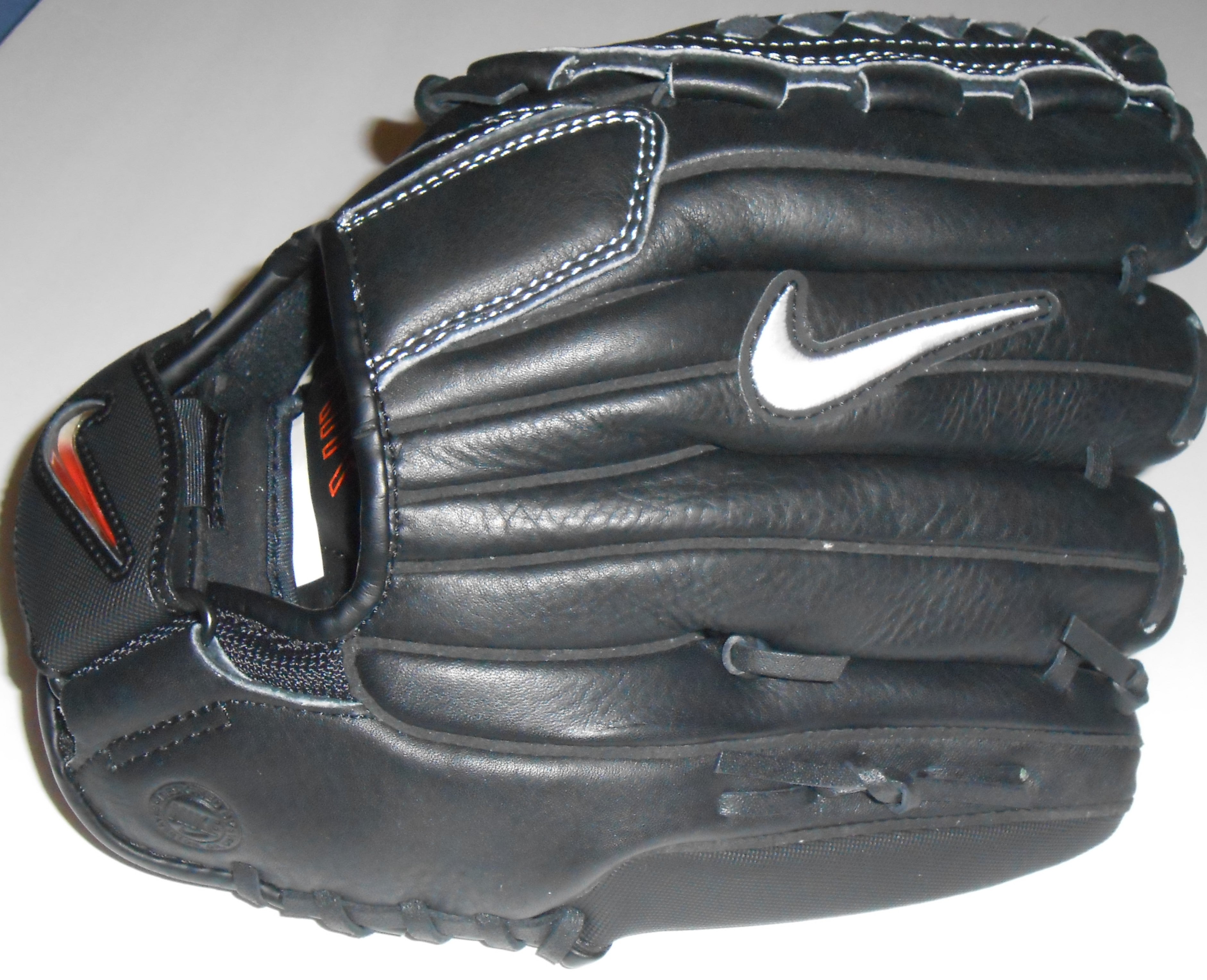 nike mens softball glove